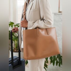 CALPAK Haven Laptop Tote Bag - Toffee